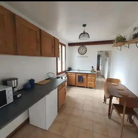 Homestay La Maison Nasona Bresles
